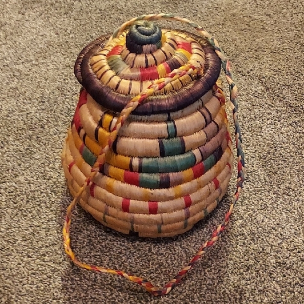 African Gathering/ Boho..Colorful Woven Basket with Lid - Picture 4 of 4